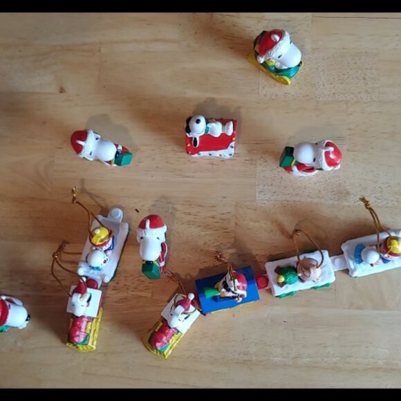 Vintage Whitmans Peanuts Christmas Ornaments - Picture 12 of 12